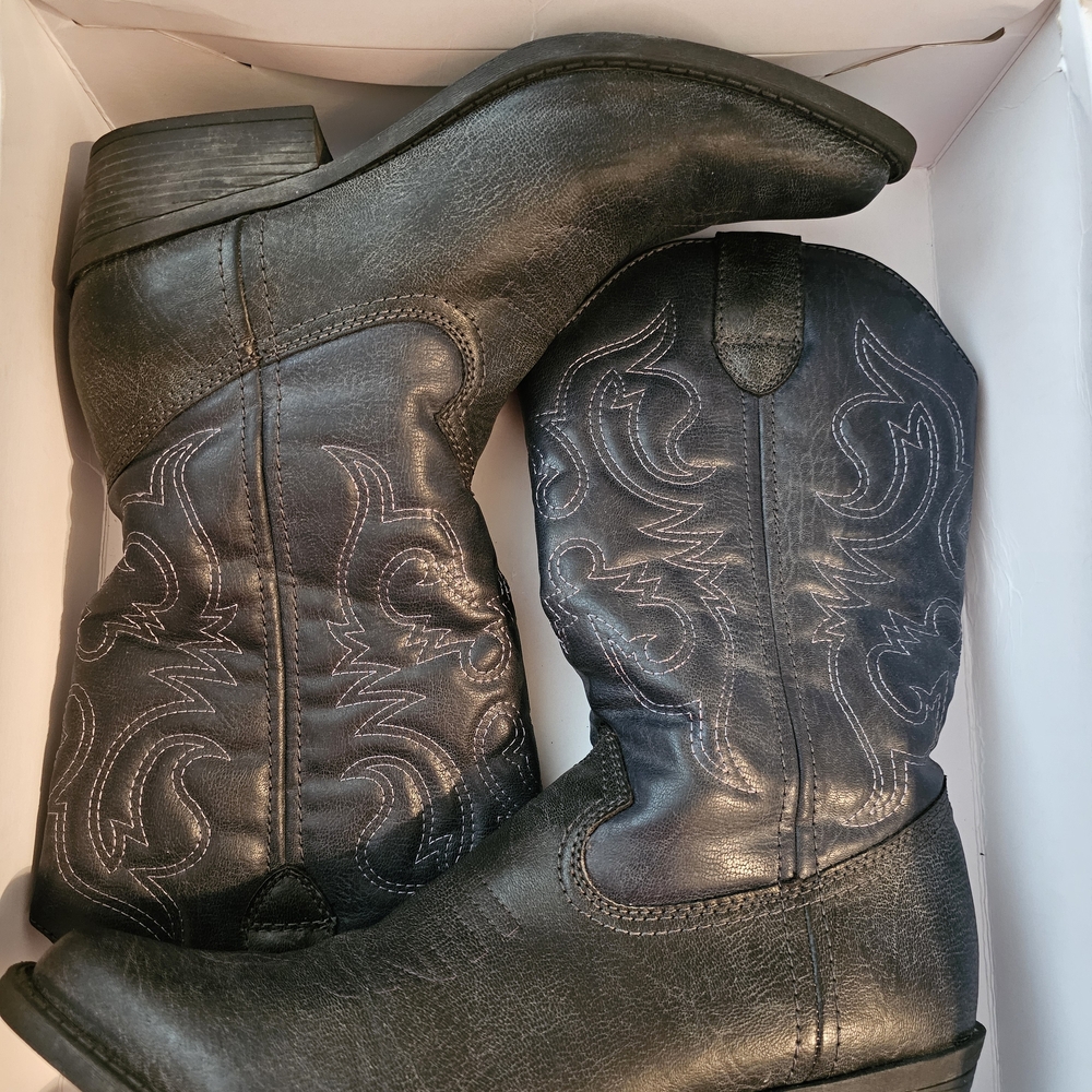 Rampage Black Heeled Boots